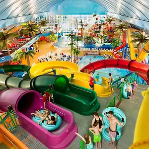 *** ホテル Skyline & Waterpark カナダ